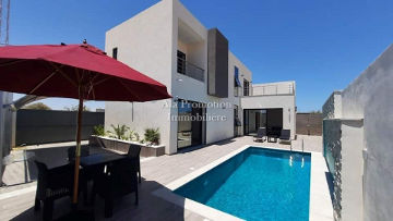 Villa avec piscine à vendre à Djerba Tezdaine