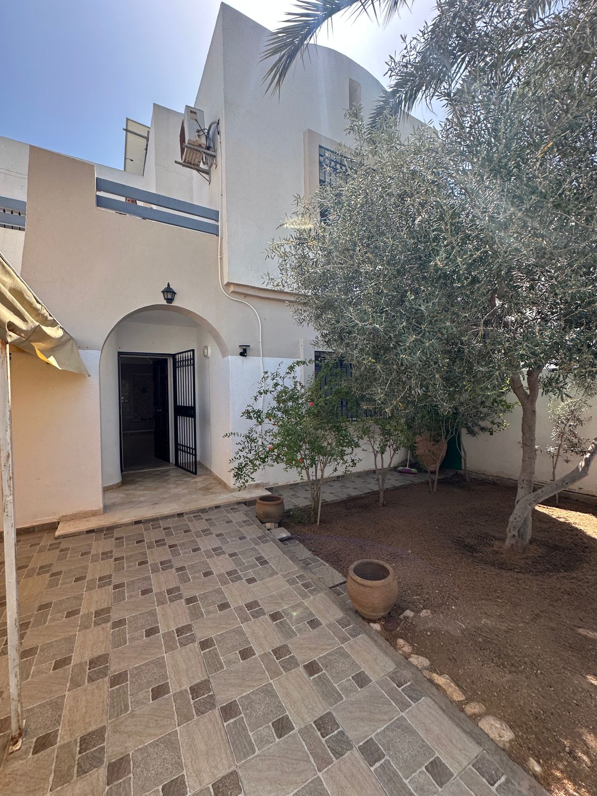 Villa avec piscine à louer à l’année à Djerba – Jazira